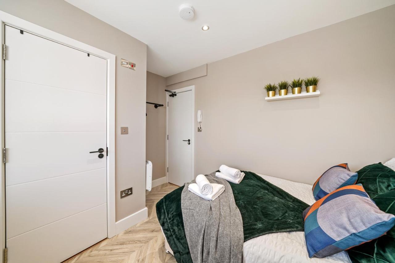 Apartment Cosy Heathrow - Parking - Garden London