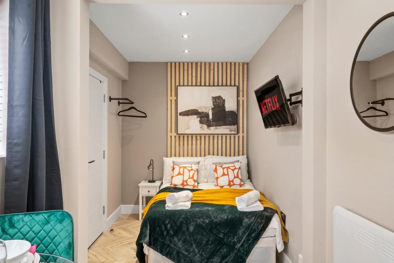 Stunning Heathrow - Parking - Garden Apartamento Londres