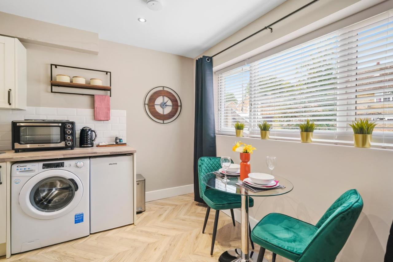 Stunning Heathrow - Parking - Garden London