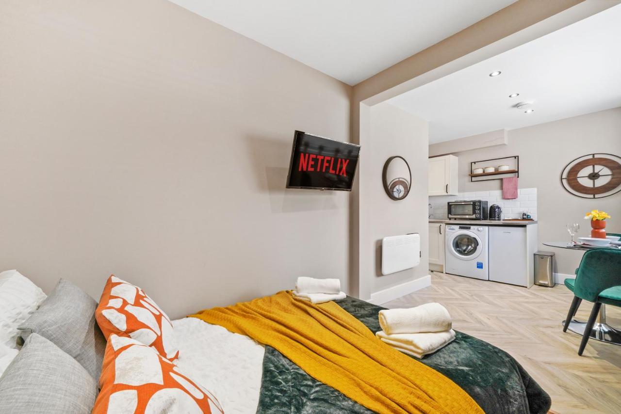 Stunning Heathrow - Parking - Garden London