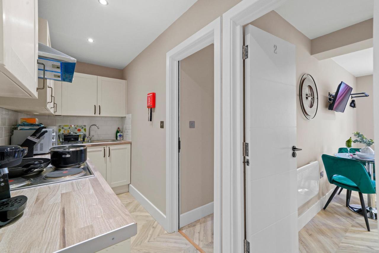 Apartment Stunning Heathrow - Parking - Garden *