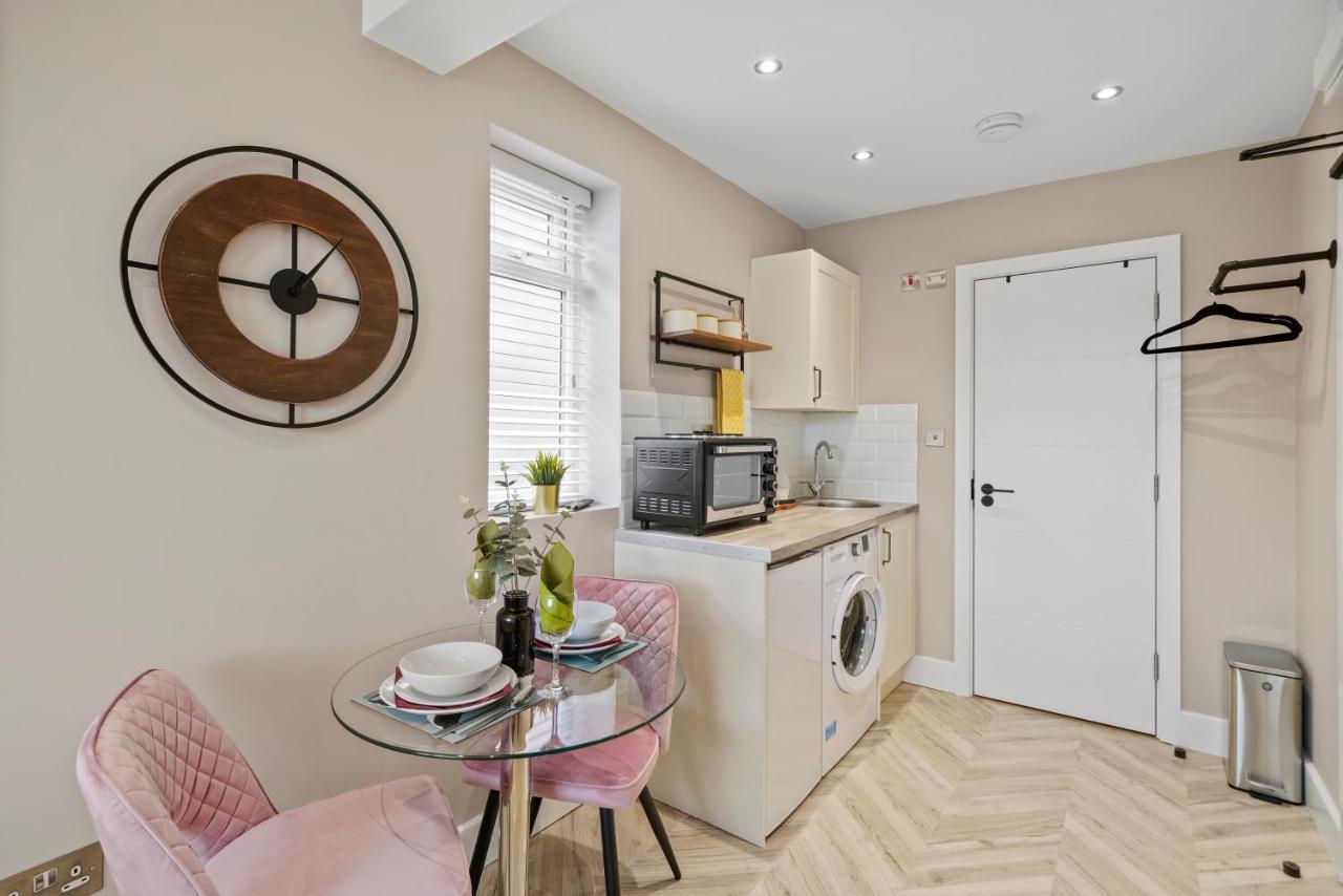 Apartment Stunning Heathrow - Parking - Garden *