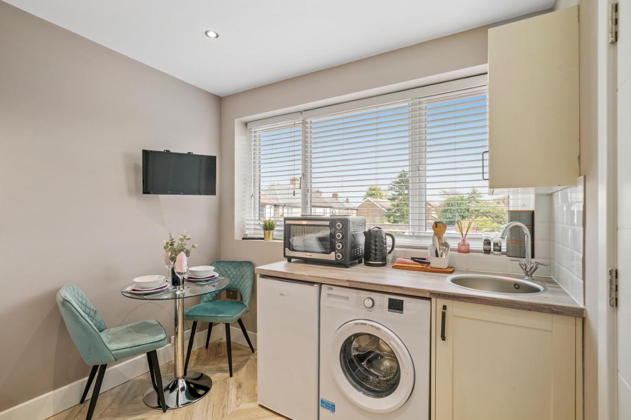 Stunning Heathrow - Parking - Garden Apartamento