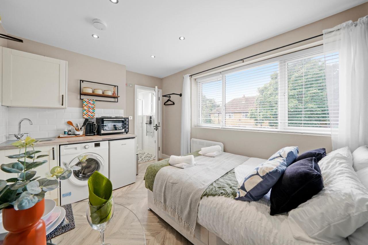 Stunning Heathrow - Parking - Garden Apartamento